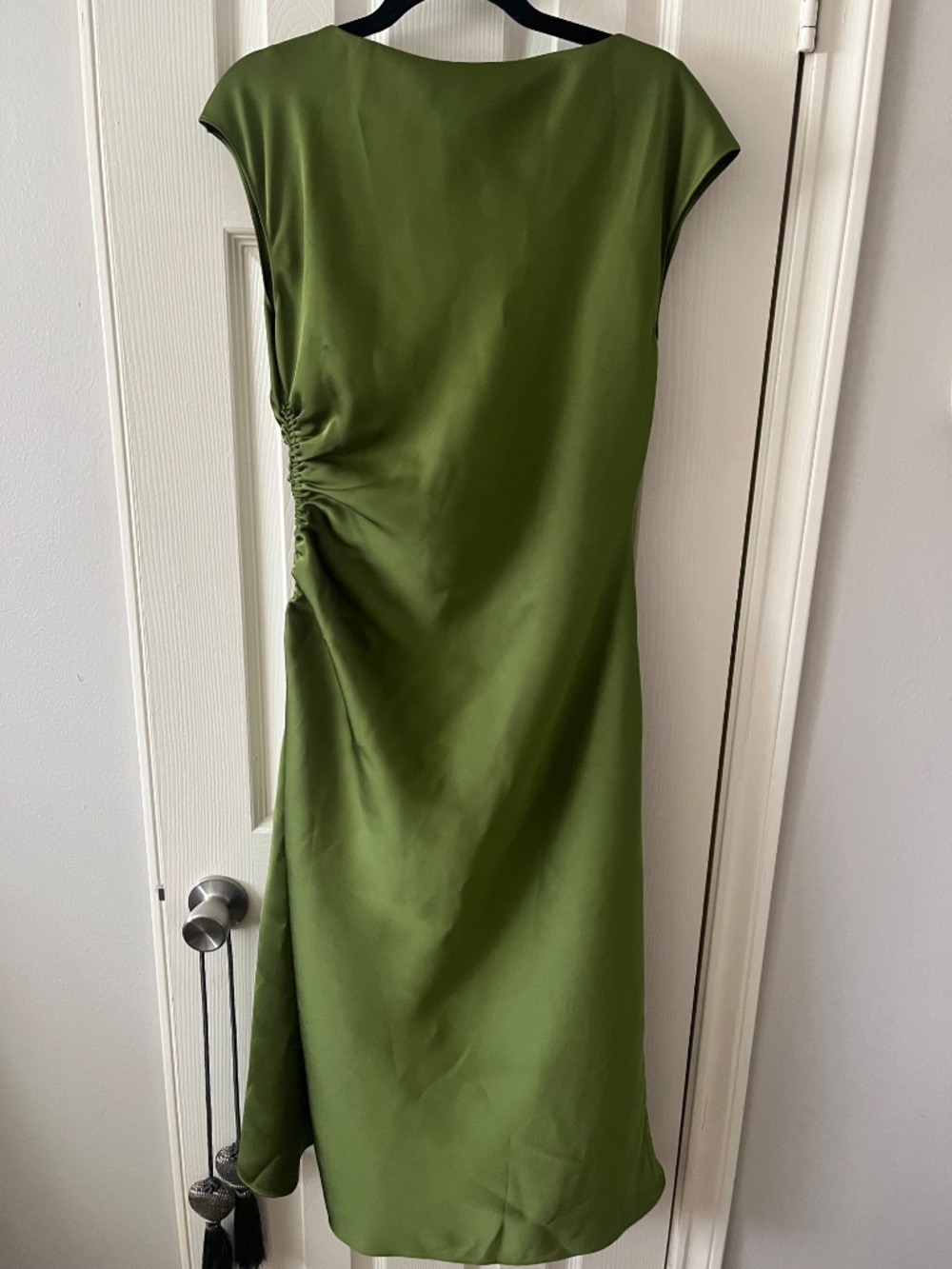 Banana Republic Midi Dress - Green Satin - Size 8 - NWOT - Picture 5 of 6